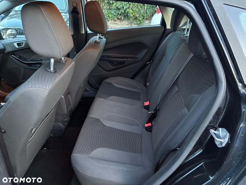 Ford Fiesta 1.6 TDCi DPF Titanium - 10