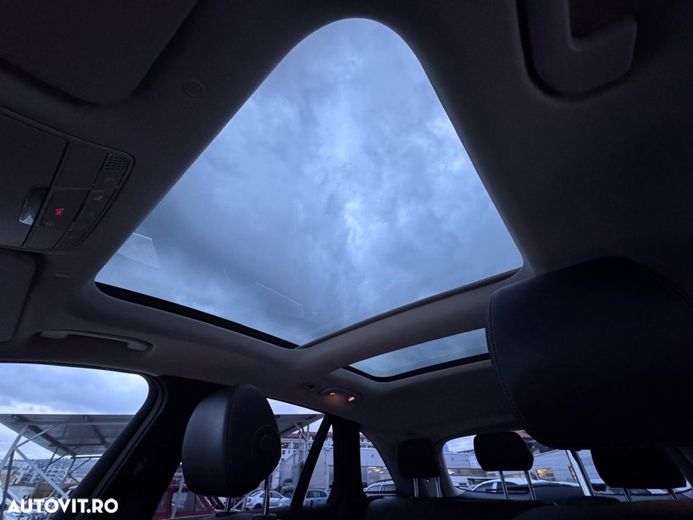 Mercedes-Benz GLC - 32