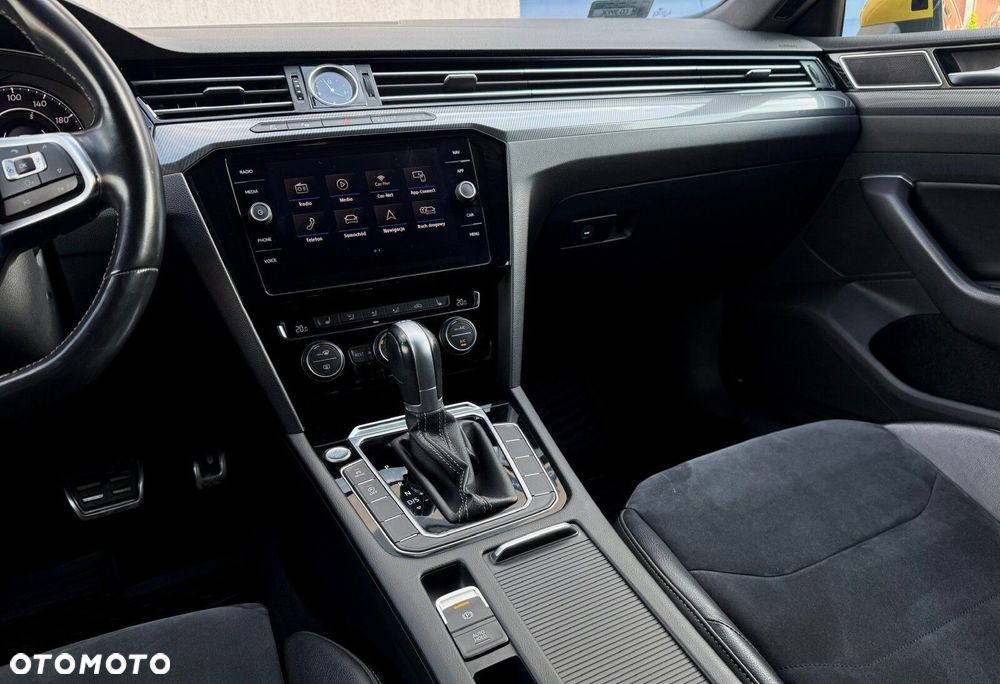 Volkswagen Arteon 2.0 TDI SCR R-Line DSG - 24