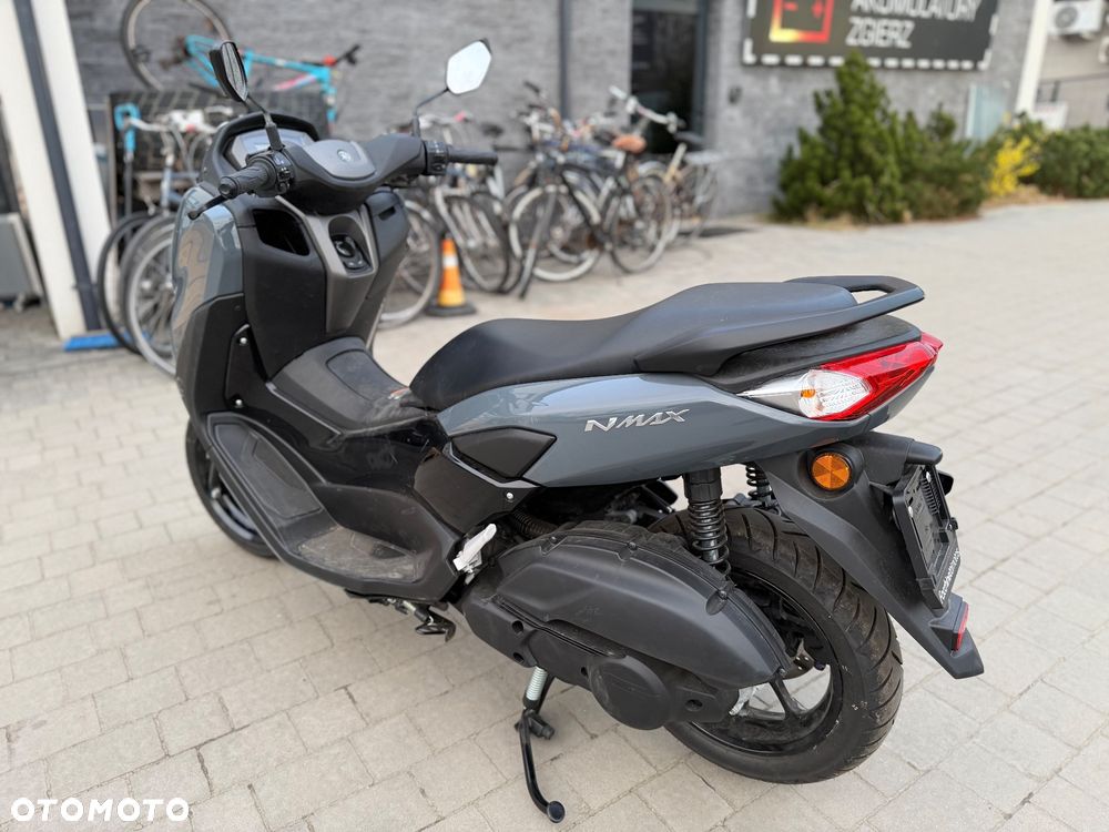 Yamaha NMAX - 12