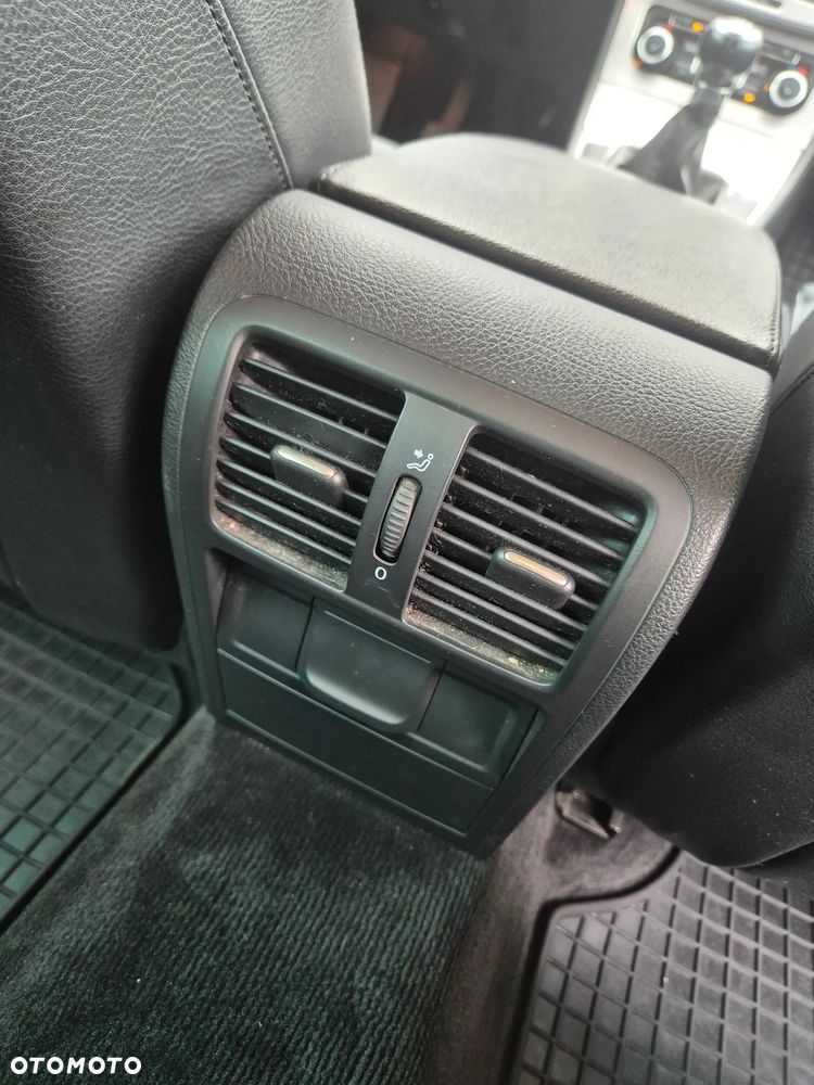 Volkswagen Passat 2.0 TDI 4Motion Highline - 26