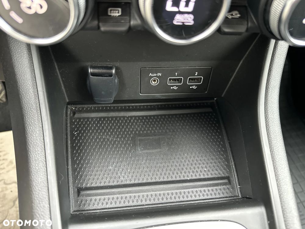Renault Captur 1.0 TCe Techno - 25