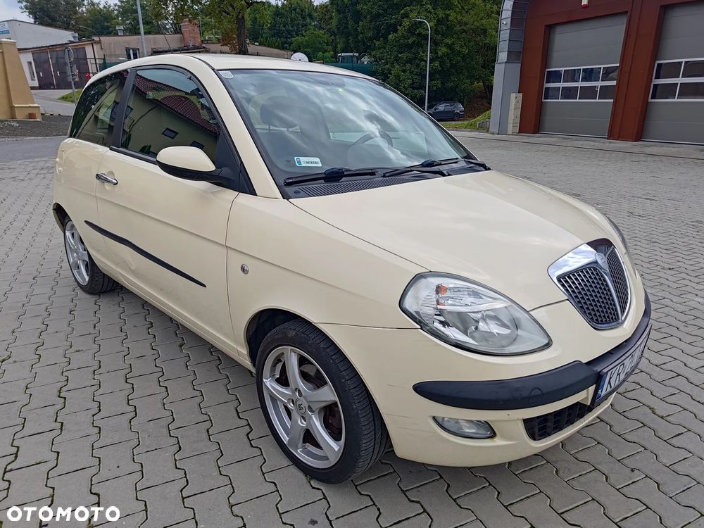 Lancia Ypsilon 1.3JTD Platino - 2