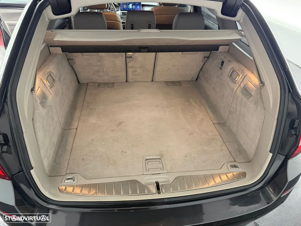 BMW 520 d Auto - 13