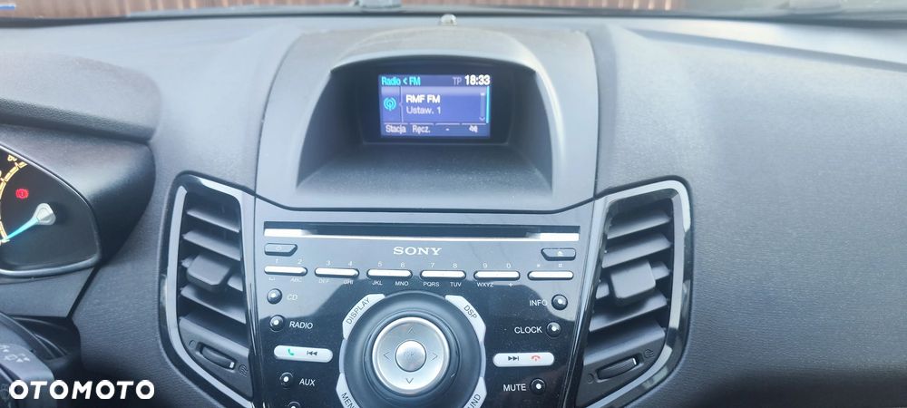 Ford Fiesta 1.0 EcoBoost Titanium - 14