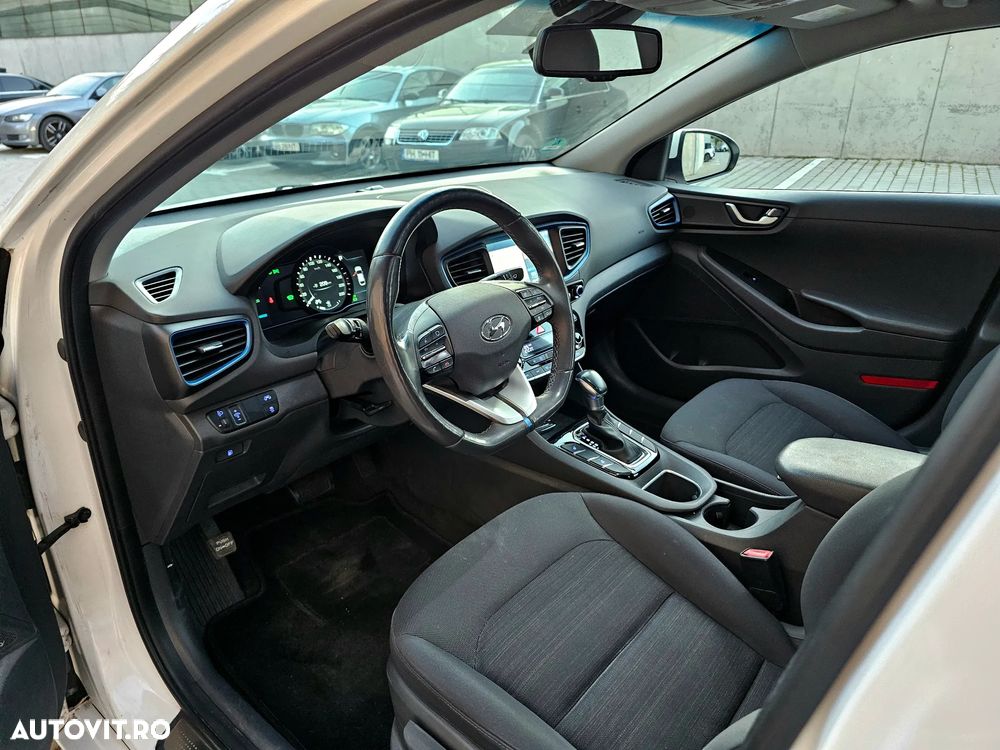 Hyundai IONIQ - 25