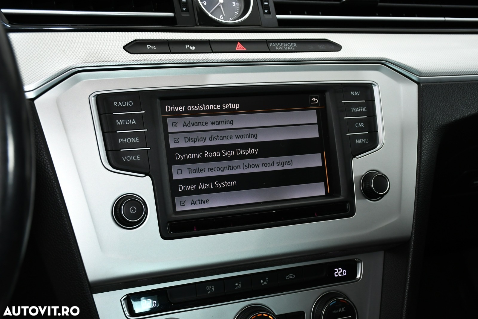 Volkswagen Passat - 24
