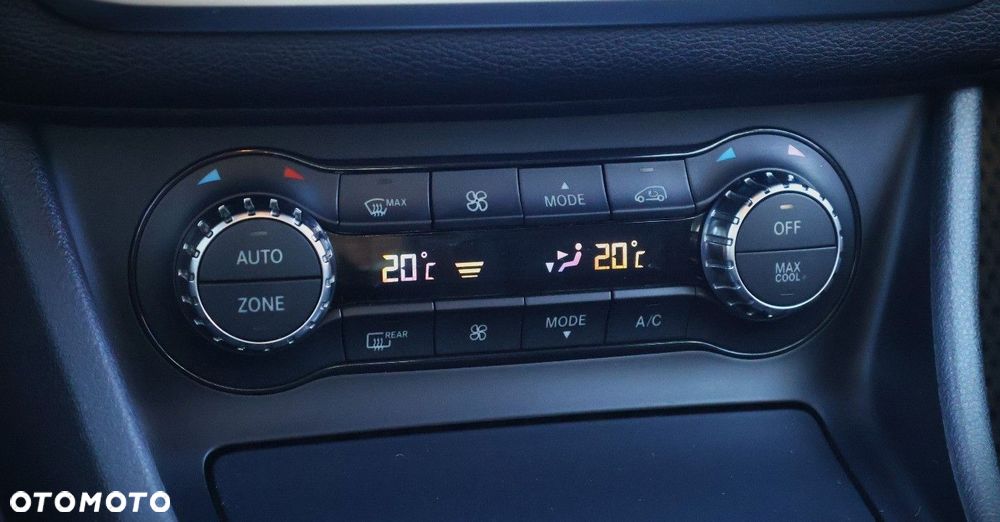 Mercedes-Benz CLA - 30