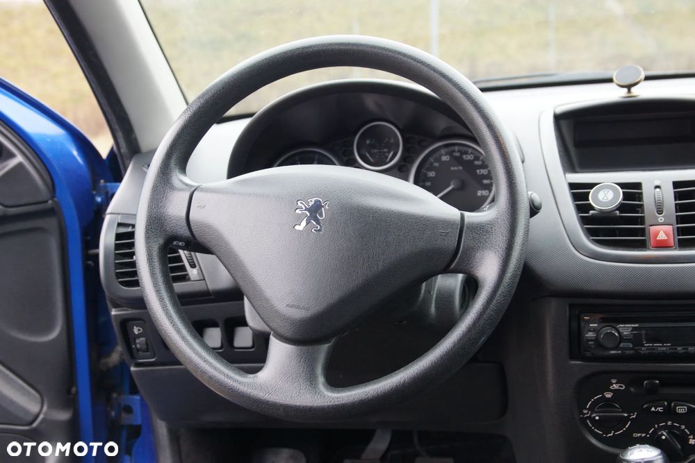 Peugeot 206 plus 1.1 Presence - 4
