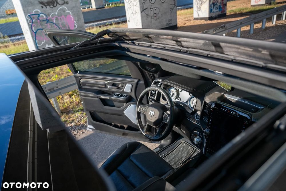 RAM 1500 Crew Cab Shortbed Limited - 13