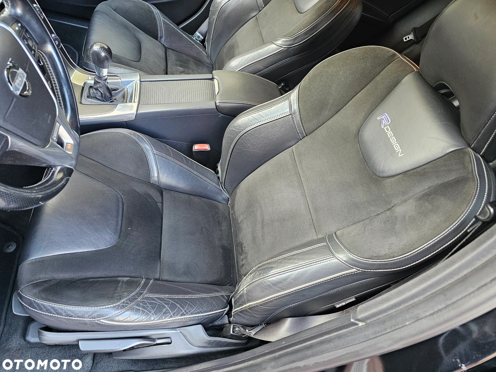 Volvo S60 T3 R-Design Summum - 30