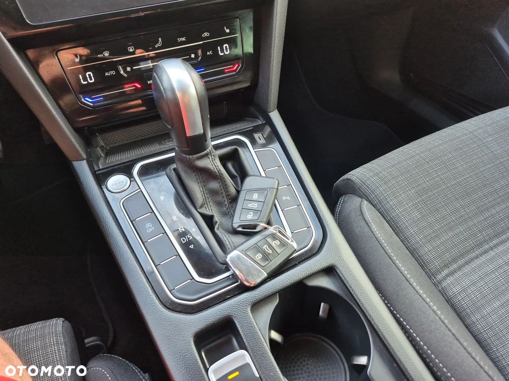 Volkswagen Passat 2.0 TDI EVO Business DSG - 27