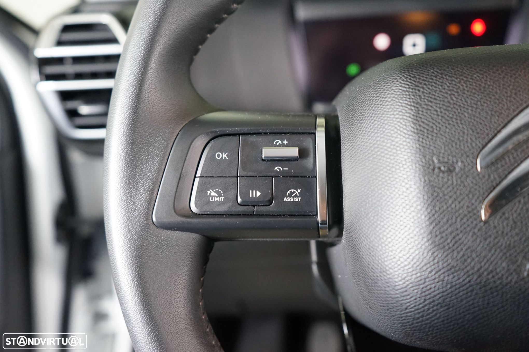 Citroën C4 1.2 PureTech Shine - 23