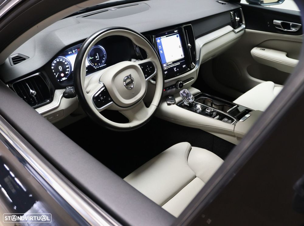 Volvo V60 2.0 T8 AWD TE Inscription - 12