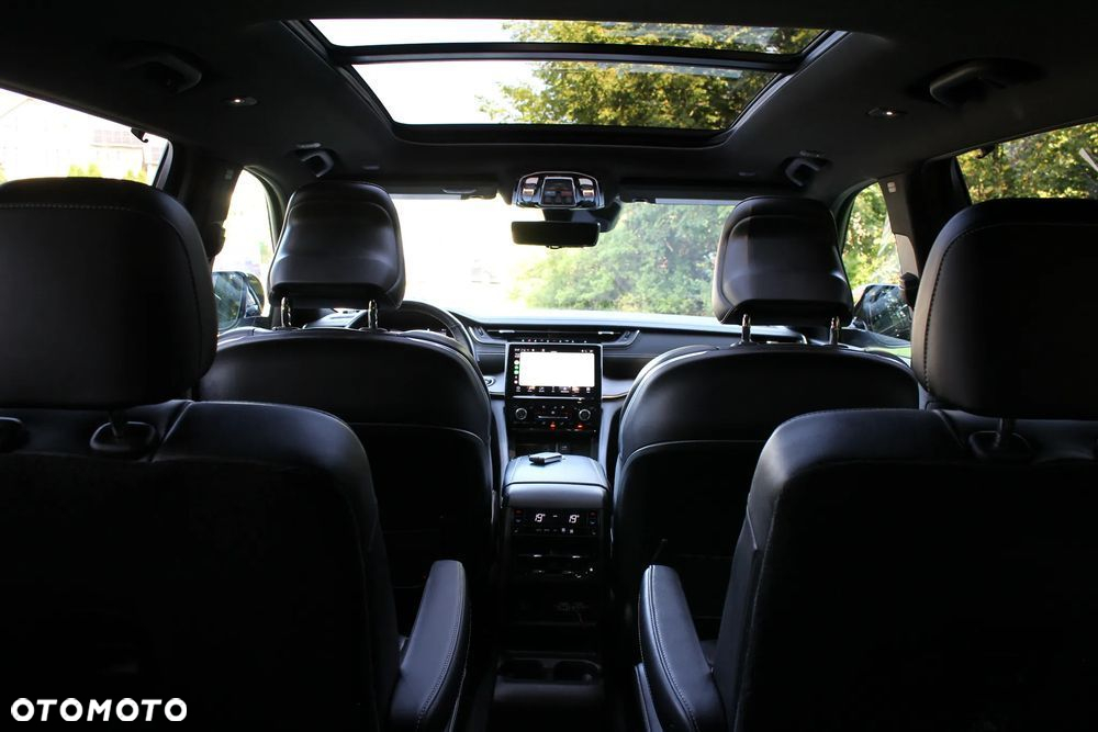 Jeep Grand Cherokee 5.7 V8 Overland - 27