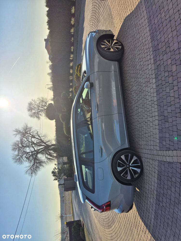 Volvo V60 B4 B DKG Plus Dark - 5