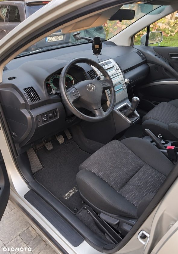 Toyota Corolla Verso 2008 photo 5