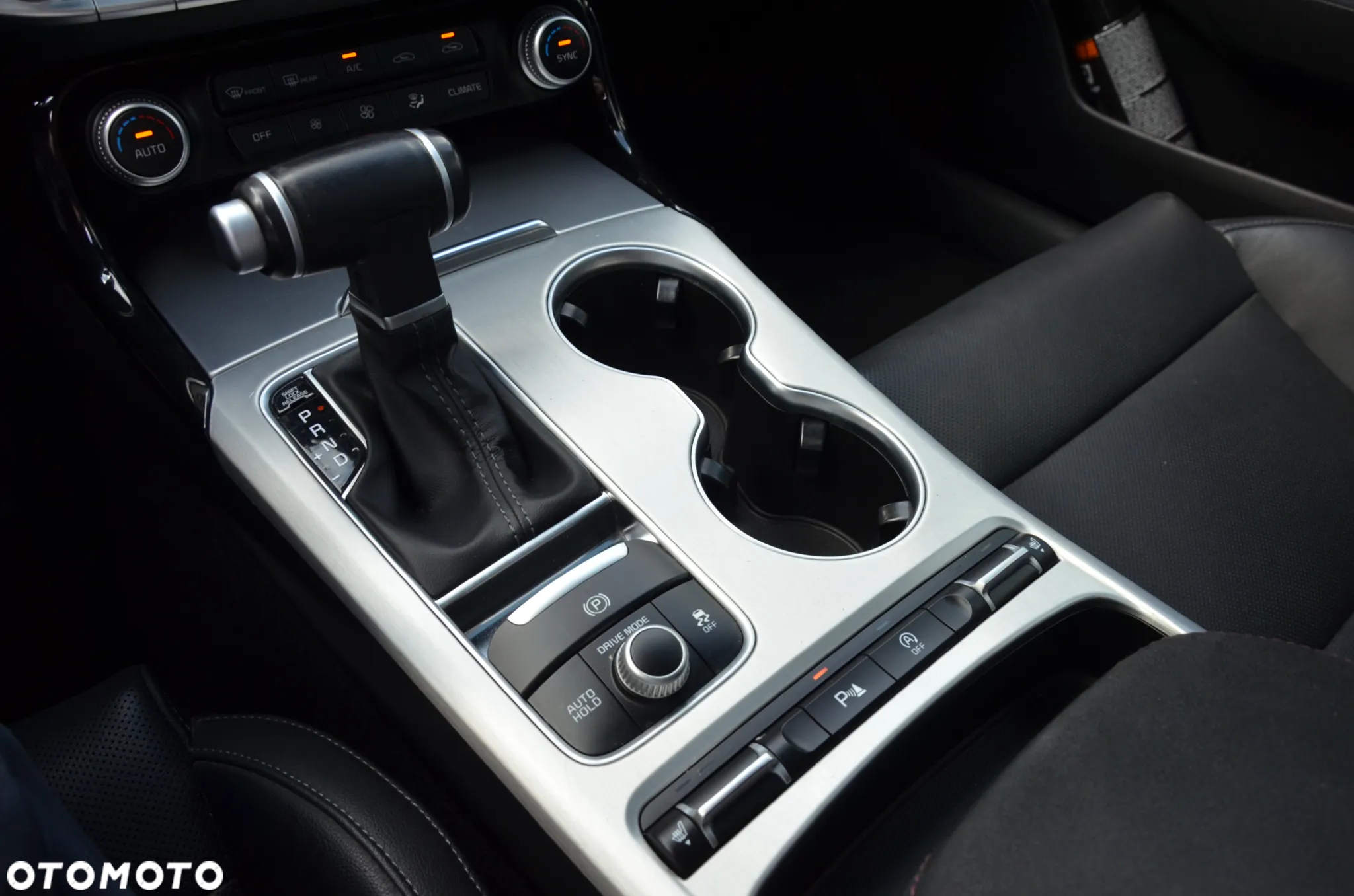 Kia Stinger - 31