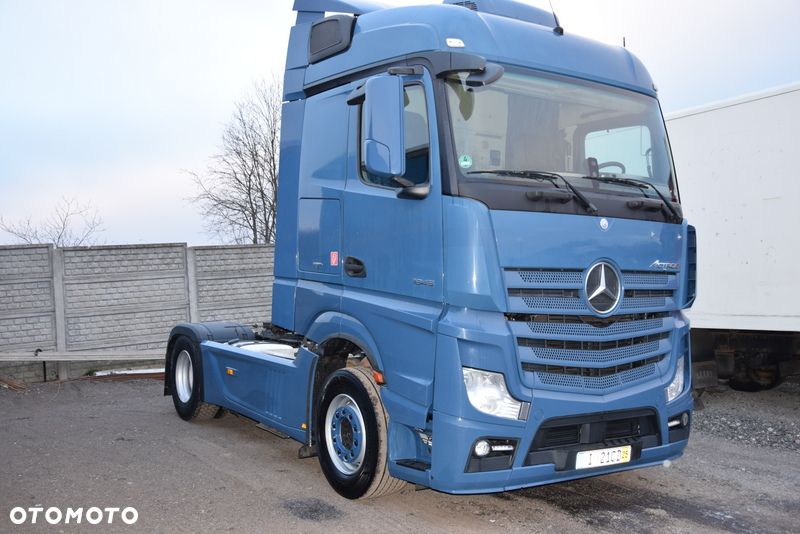 Mercedes-Benz Actros - 2