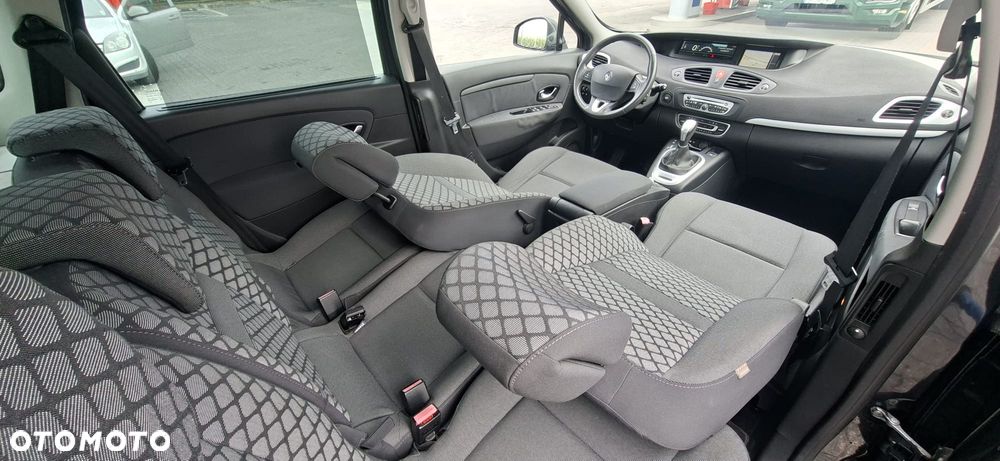 Renault Scenic 2.0 16V Privilege CVT - 21