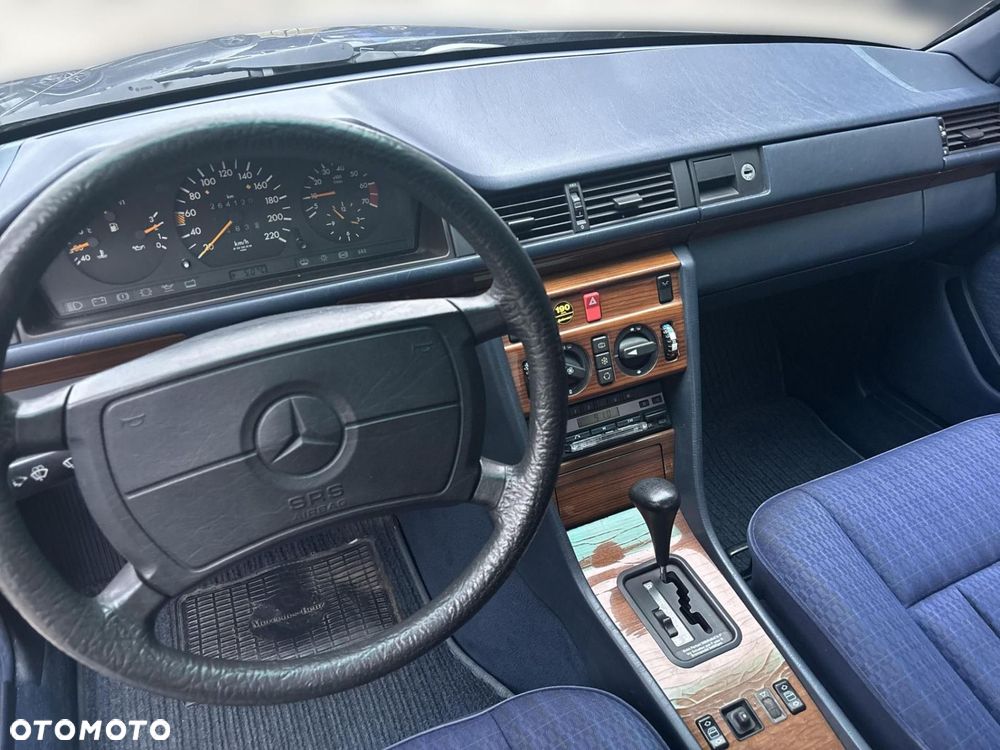 Mercedes-Benz W124 (1984-1993) - 12