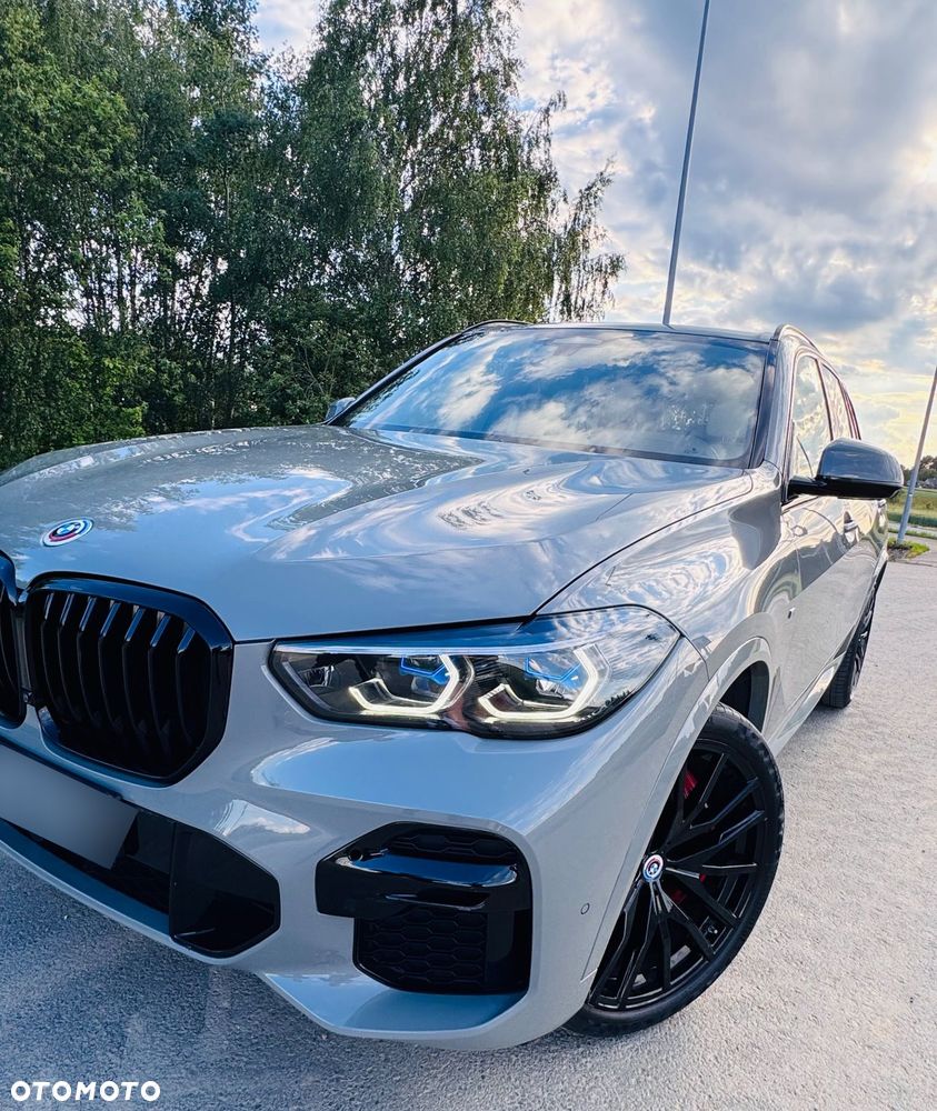 BMW X5 M M50i - 4