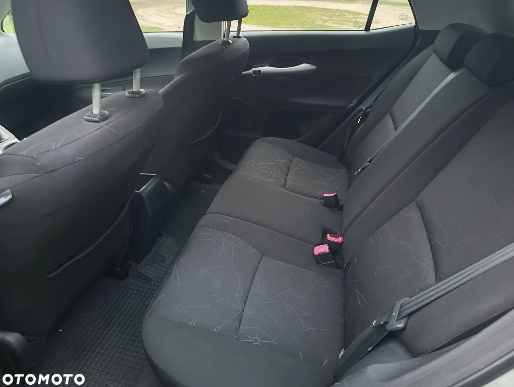 Toyota Auris 1.33 VVT-i Terra - 7