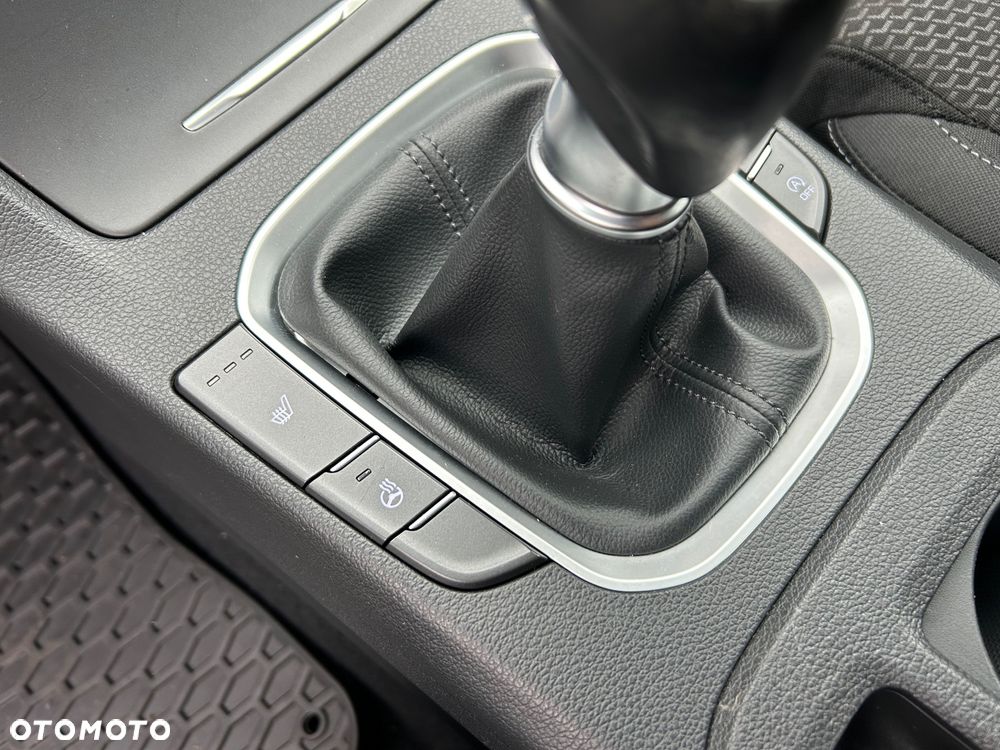 Hyundai i30 1.6 CRDI Passion Plus - 25