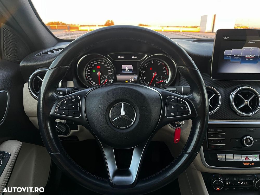 Mercedes-Benz GLA - 17