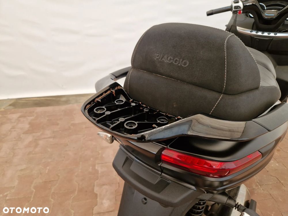 Piaggio MP-3 - 26