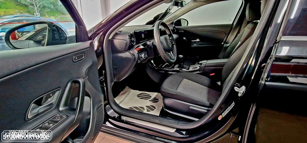 Mercedes-Benz A 180 d Style Plus - 9
