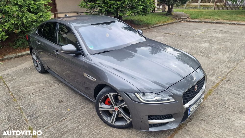 Jaguar XF - 5