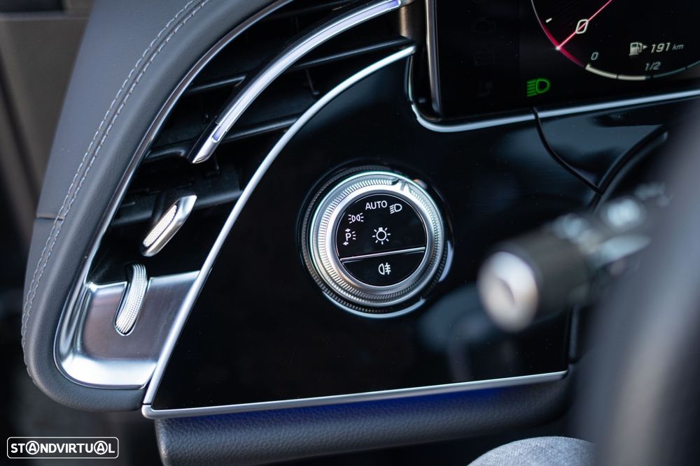 Mercedes-Benz E 300 e Station - 48