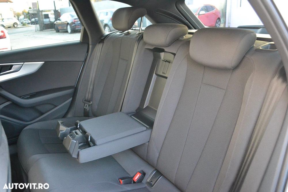 Audi A4 2.0 TDI ultra S tronic sport - 35