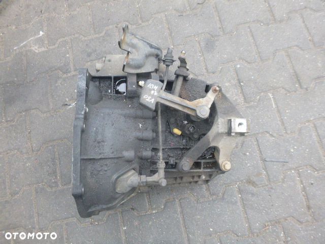 MANUALNA SKRZYNIA BIEGÓW VOLVO V50 1.6 TDCI 3M5R7002YG - 2