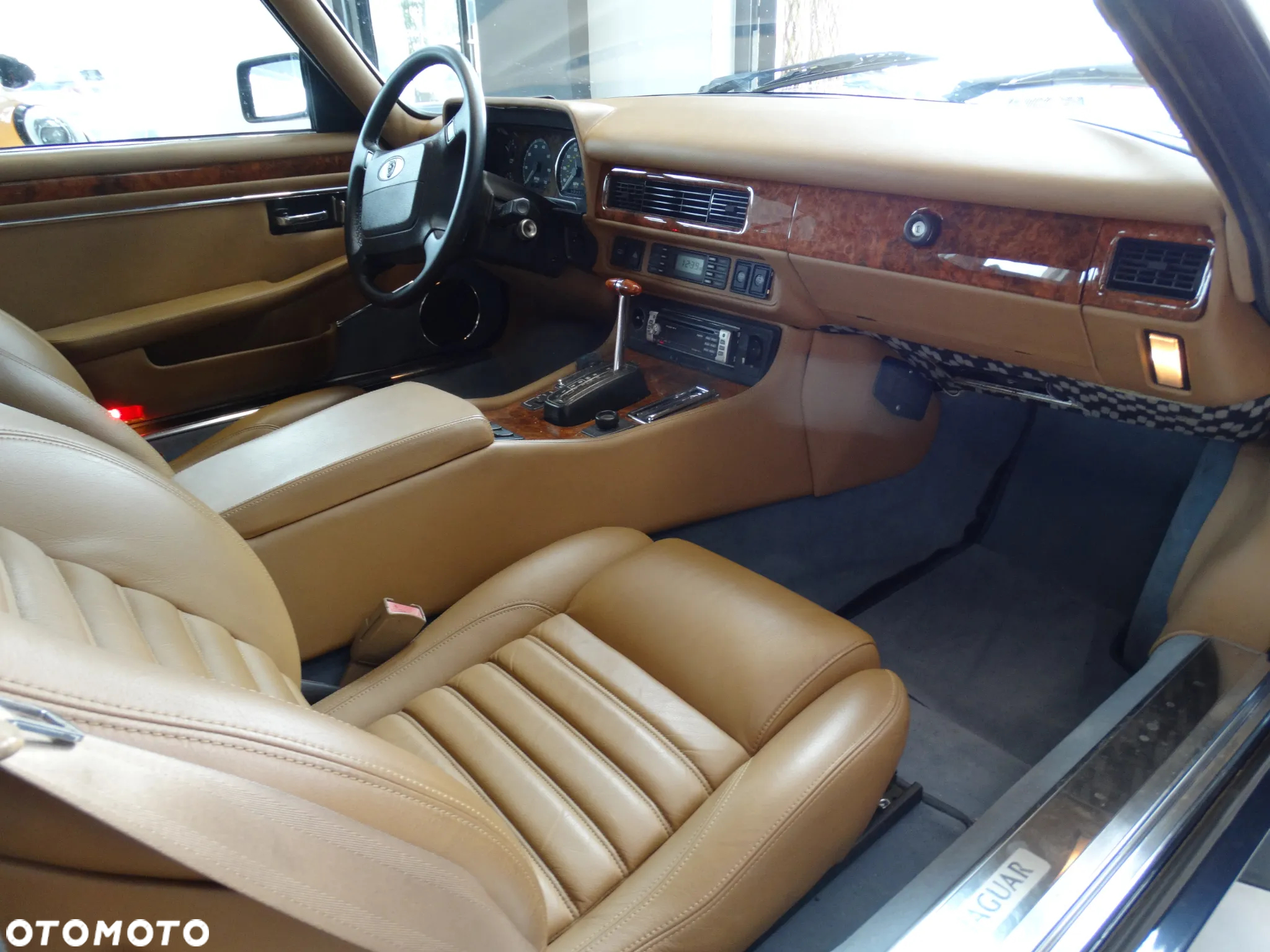 Jaguar XJ XJ12 5.3i - 12