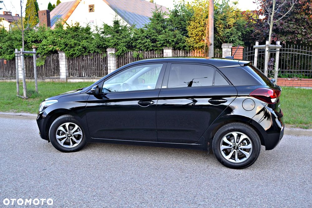 Hyundai i20 1.2 GO - 12