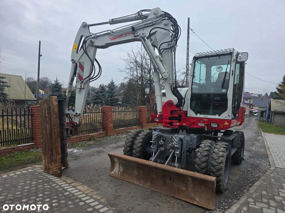 Takeuchi TB 295W Powertilt - 9