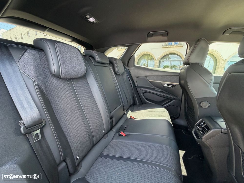 Peugeot 3008 1.5 BlueHDi GT Line EAT8 - 38
