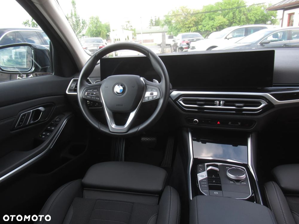 BMW Seria 3 318i - 11