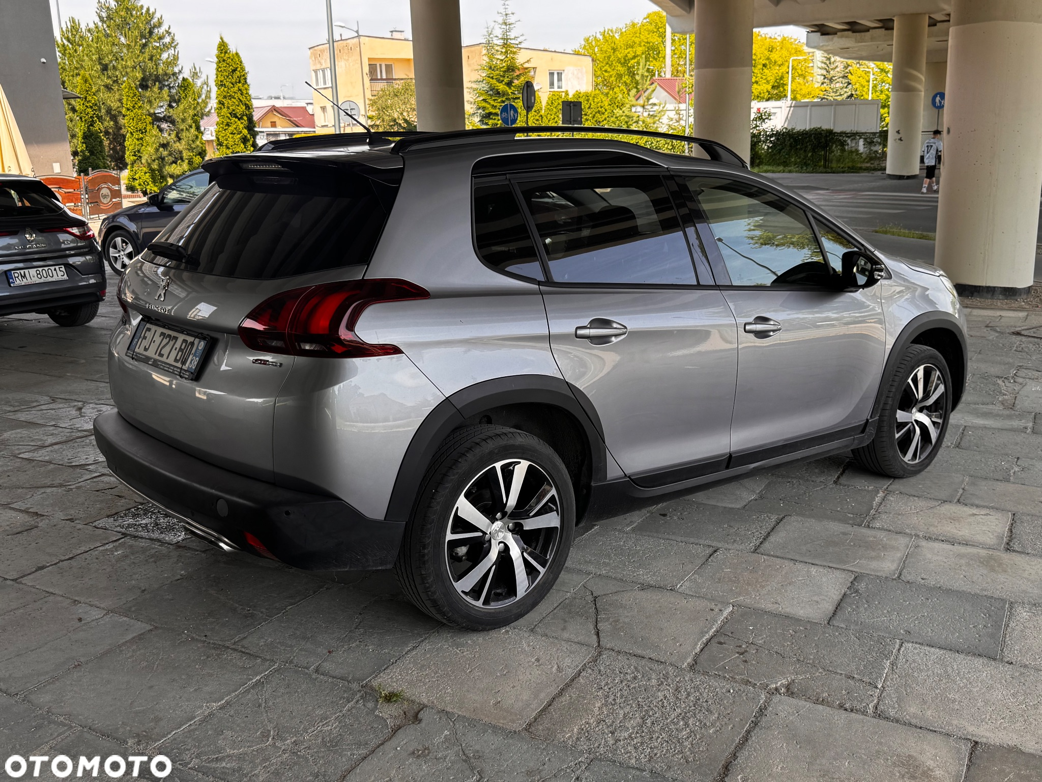 Peugeot 2008 1.2 PureTech GT S&S - 9