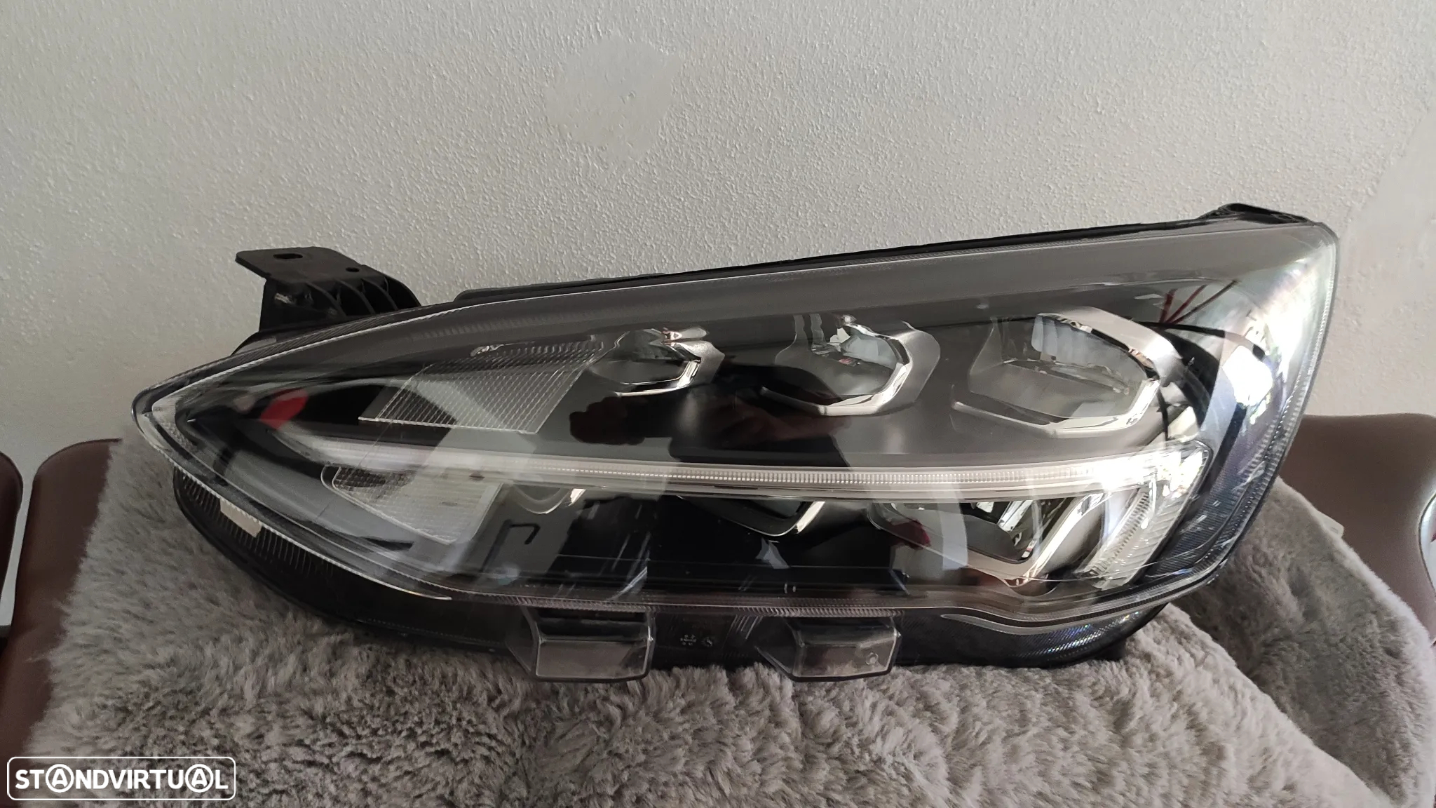 Farol esquerdo full Led Ford focus completo - 5