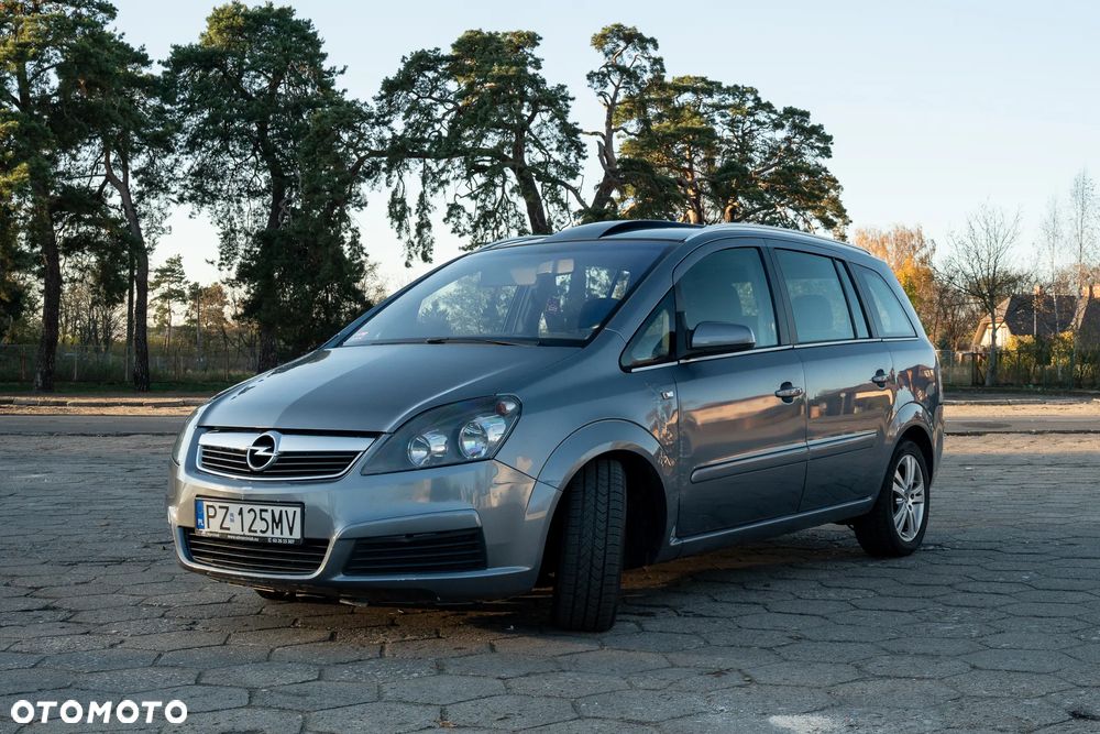 Opel Zafira 1.9 CDTI Cosmo - 2
