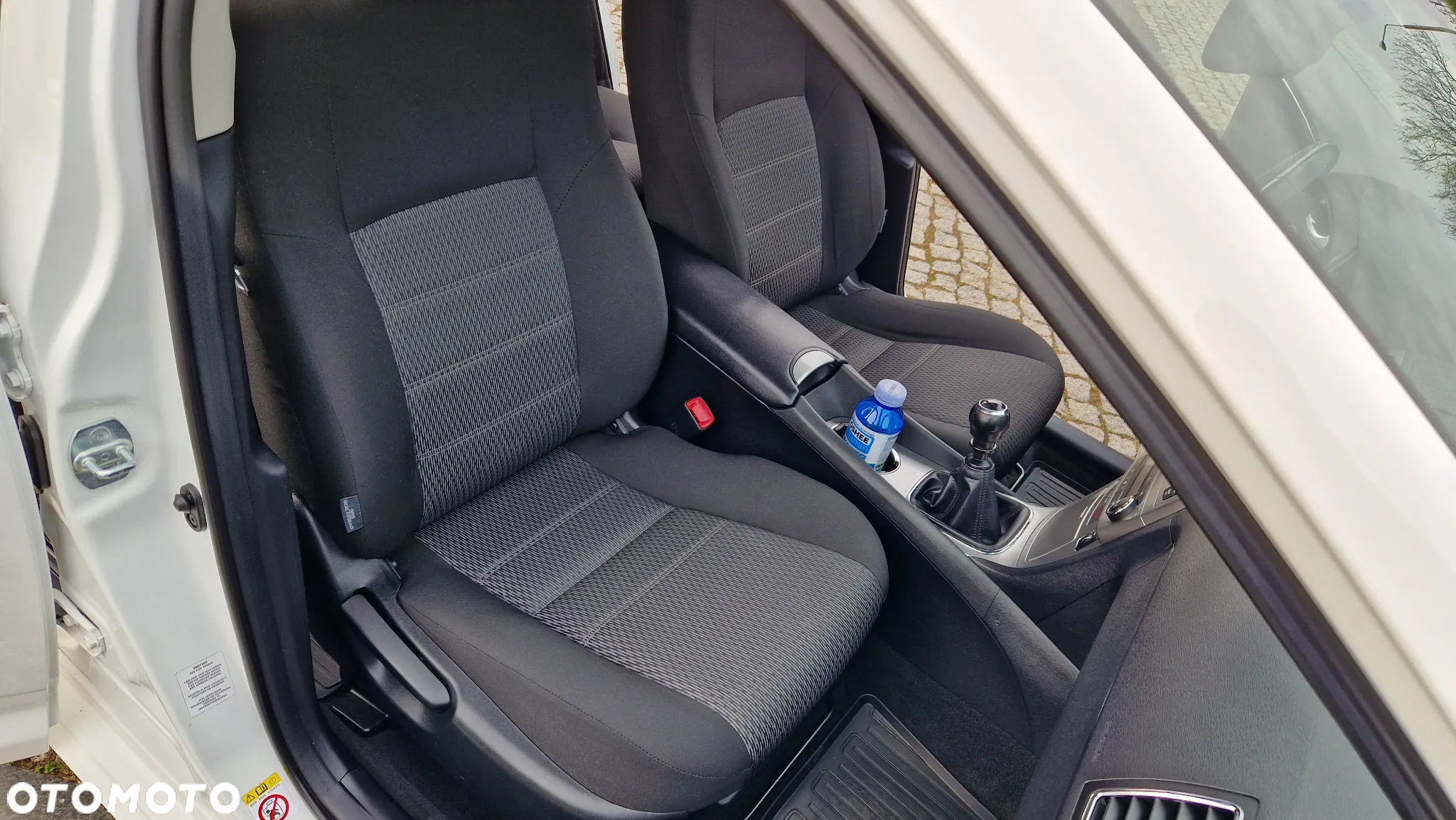 Toyota Avensis 2.0 D-4D Premium - 27