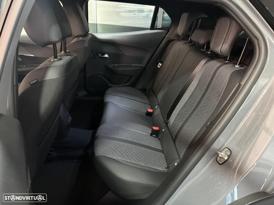 Peugeot 2008 1.2 Hybrid Allure e-DCS6 - 22