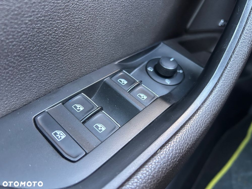 Skoda Superb 2.0 TDI L&K DSG - 23