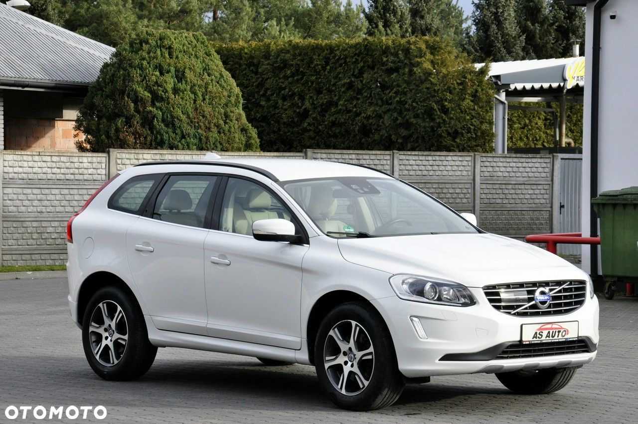 Volvo XC 60 D4 Drive-E Momentum - 28