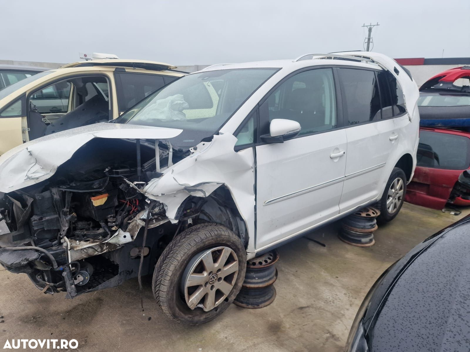 Dezmembram Volkswagen Touran 2012 1.6tdi Euro 5 CAY Manual - 2