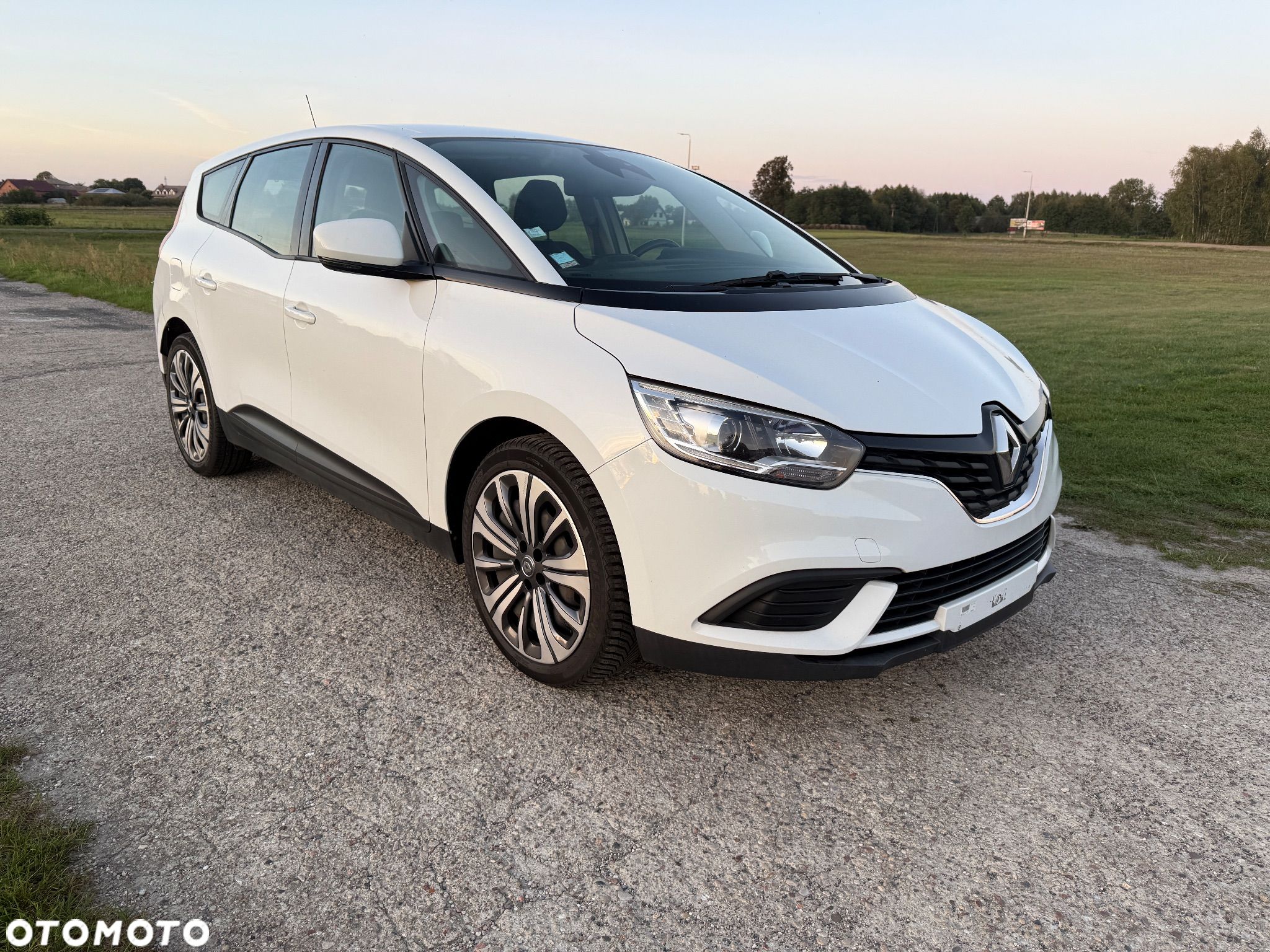 Renault Grand Scenic Gr 1.7 Blue dCi Zen - 1
