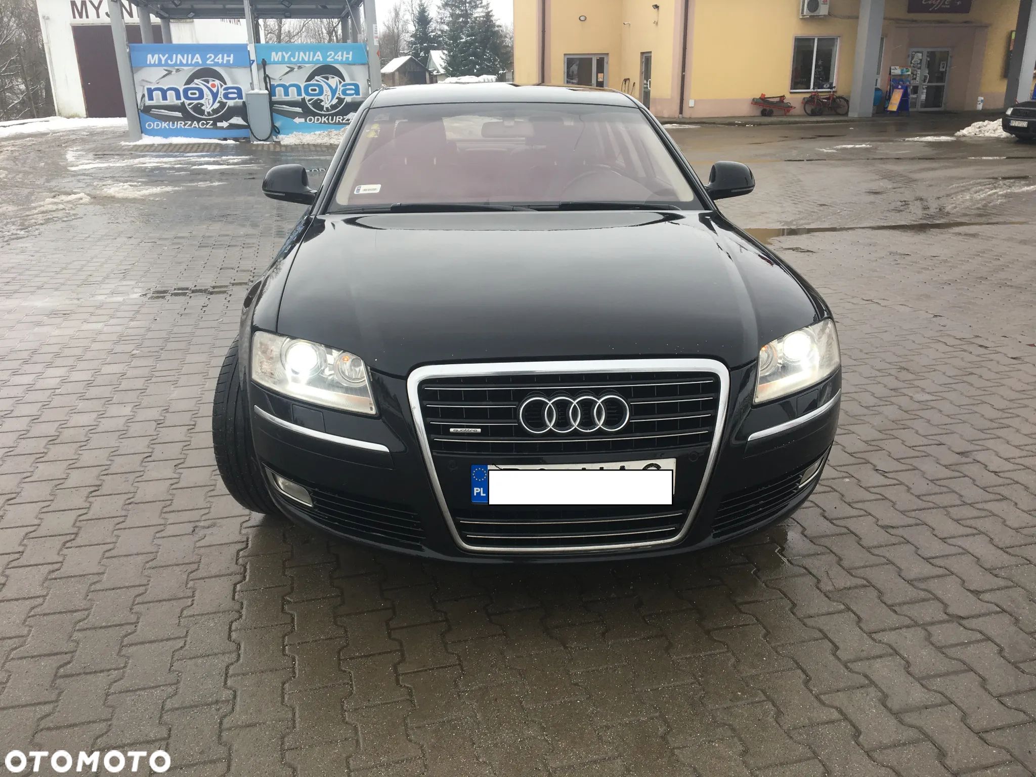 Audi A8 - 1